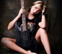 Guitar Girl Art Maiden - thumbnail