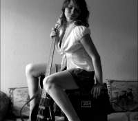 Bass Girl - thumbnail