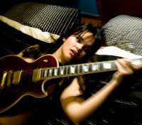 Red Guitar Girl - thumbnail