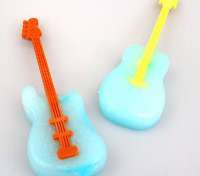 Ice Cube Guitar - thumbnail