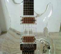 Guitarra Transparente - thumbnail